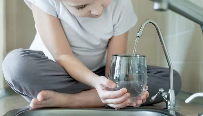 Suwene sampeyan kudu ngenteni dispenser banyu kanggo sterilize?